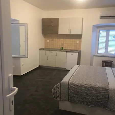 Tonka Apartment