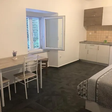 Apartment Tonka *
