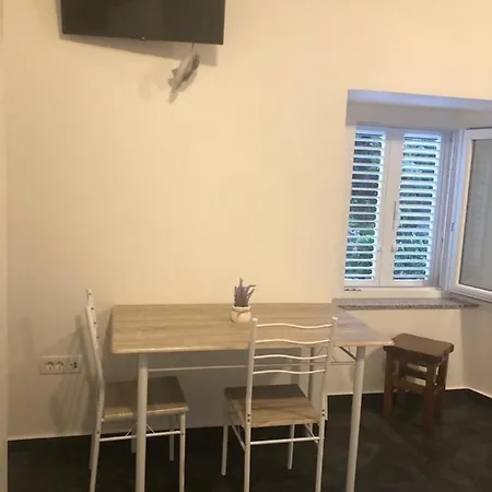 Tonka アパート ザダル