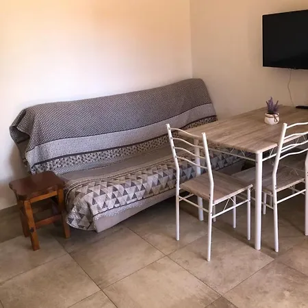 Tonka Apartment *